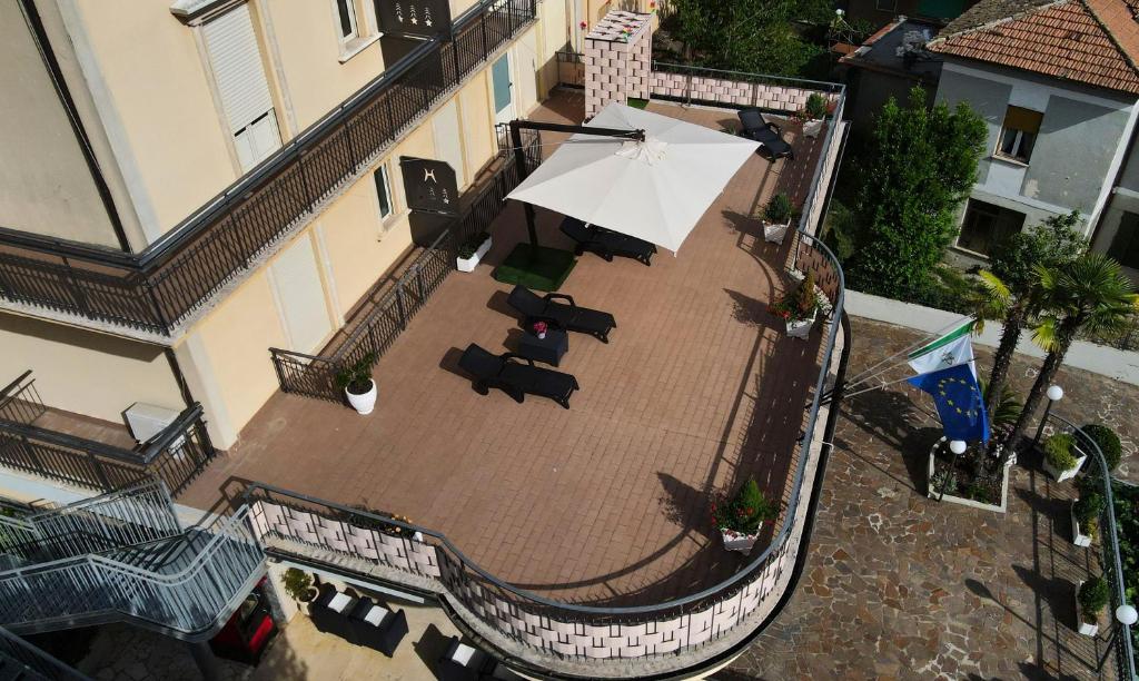 Budova, kde se hotel nachází