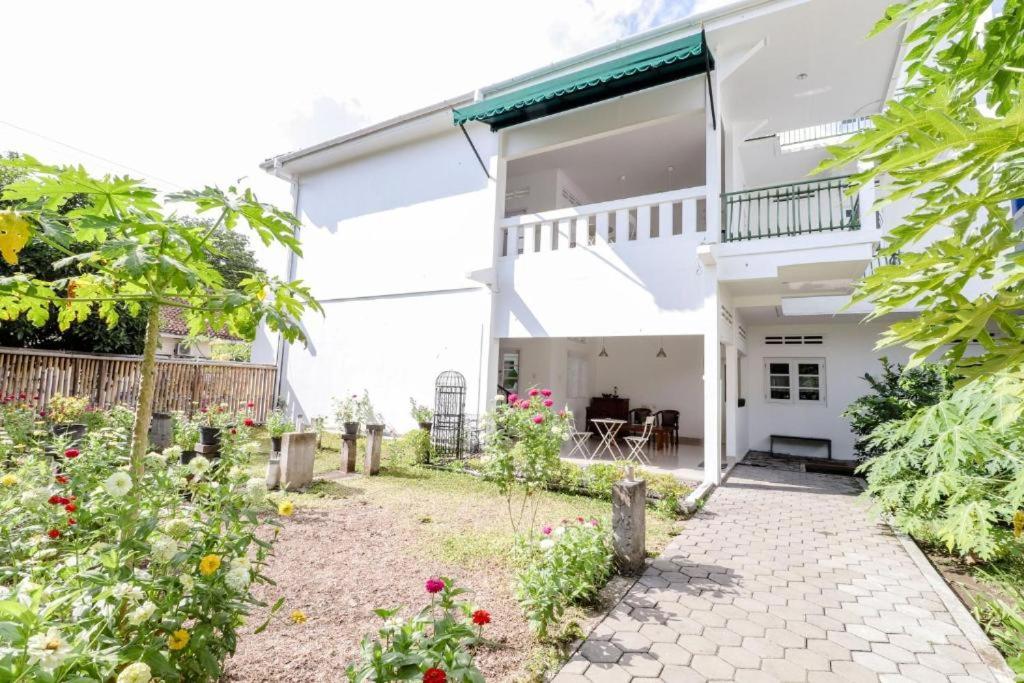 Zahrada ubytování Palem Kipas Homestay