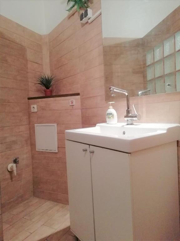 Aurora Apartments - Resim 13