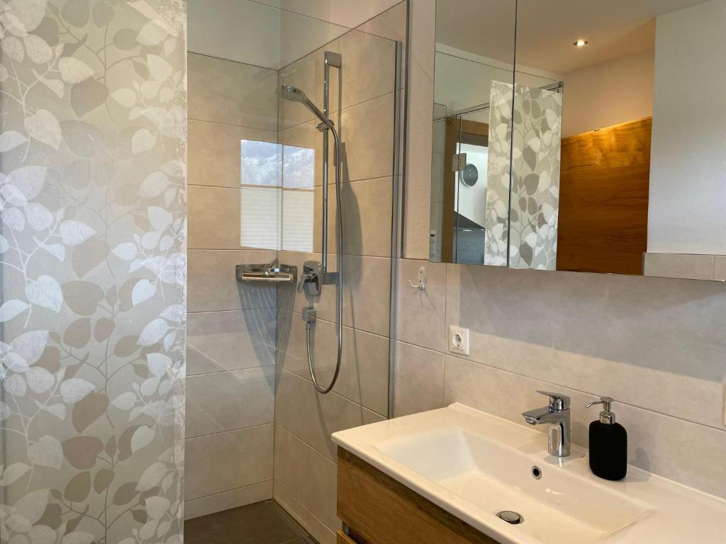 Kúpeľňa v ubytovaní Apartment Bergblick by Interhome