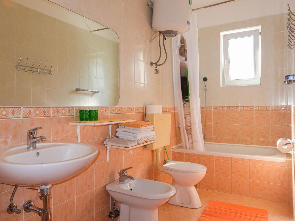 Koupelna v ubytování Apartment Hoba by Interhome