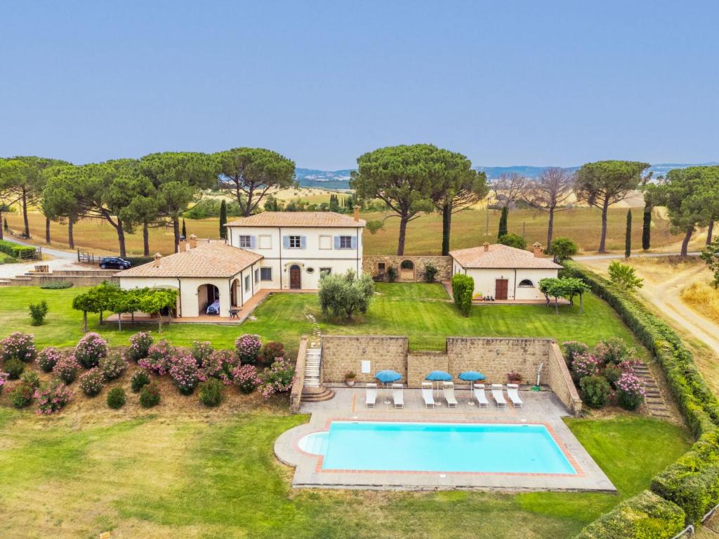 an aerial view of a house with a swimming pool at Villa Casa dell'Arco by Interhome in Montemerano