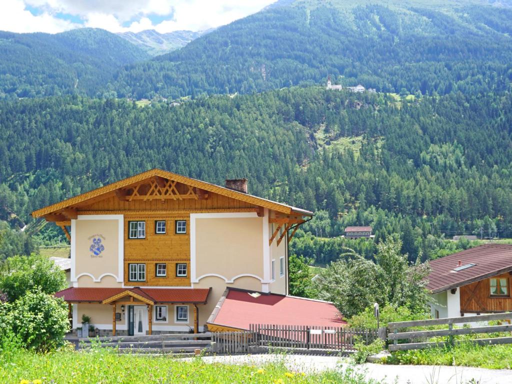 Výhľad na hory alebo výhľad na hory priamo z apartmánu