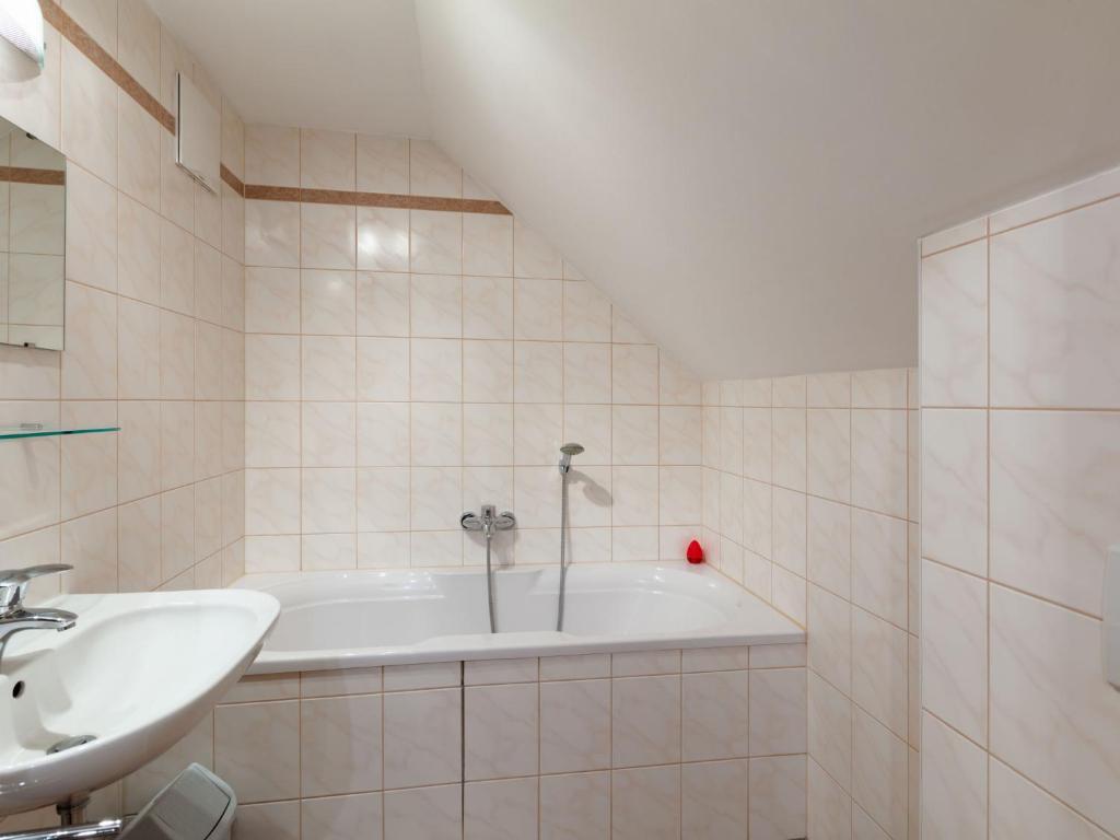 Kúpeľňa v ubytovaní Apartment Top 7 by Interhome