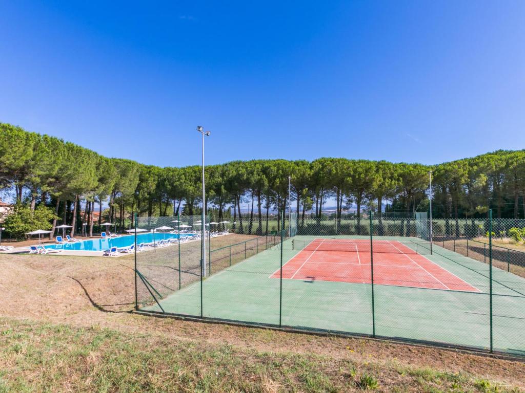 Tennis and/or squash facilities at Holiday Home Bilocale - Ranch Hotel by Interhome or nearby