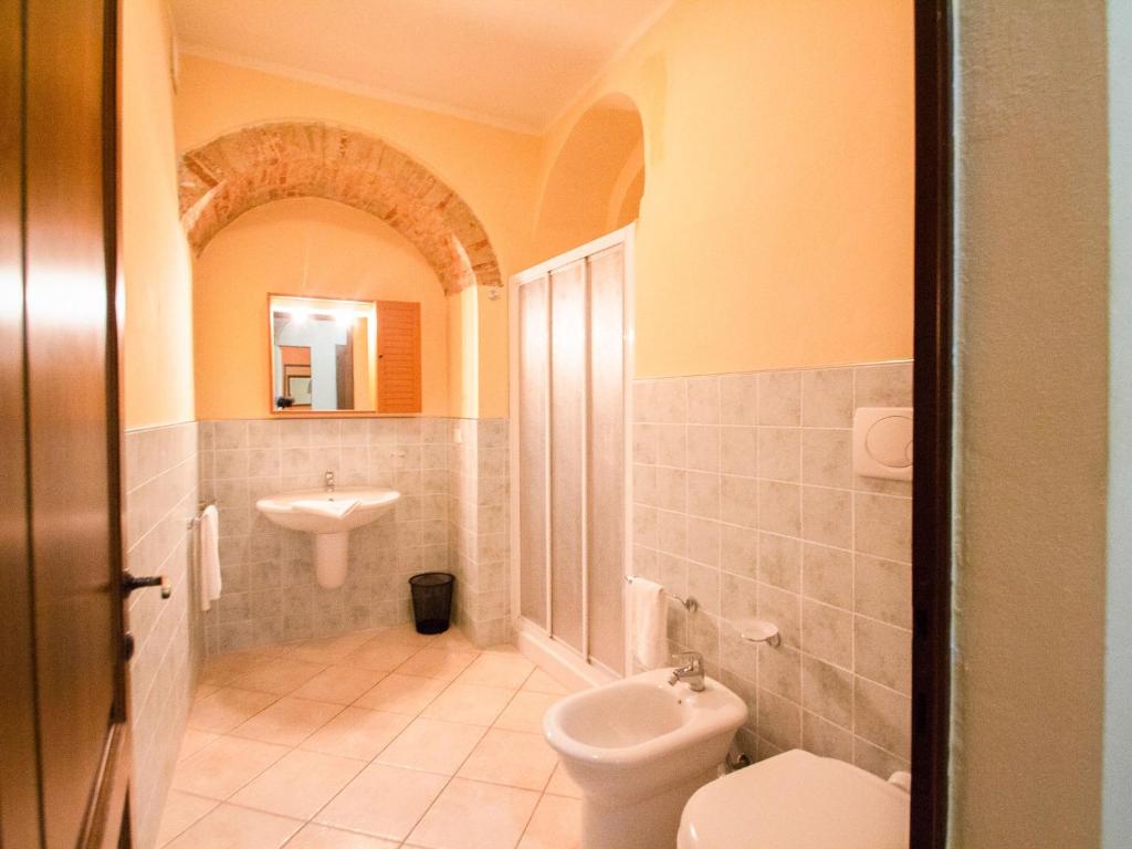 A bathroom at Apartment Il Tino by Interhome