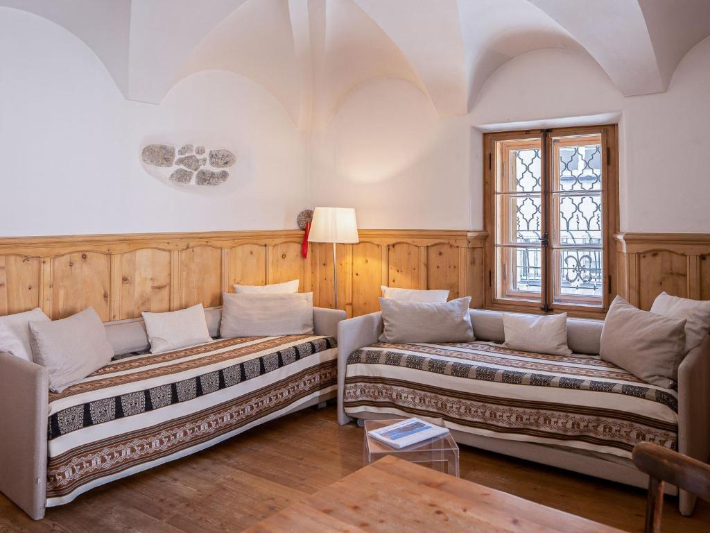 Postel nebo postele na pokoji v ubytování Apartment Chesa Chascharia 1 by Interhome