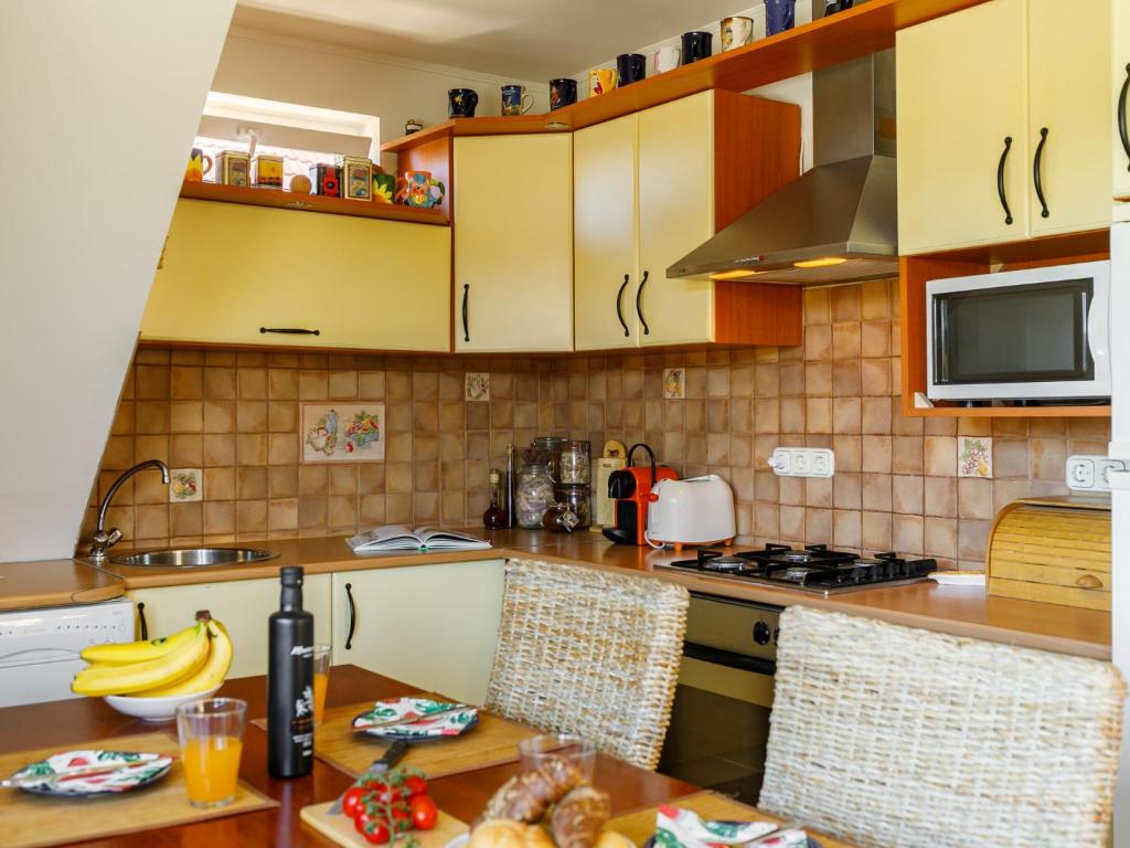 A kitchen or kitchenette at Apartment Bocskai by Interhome