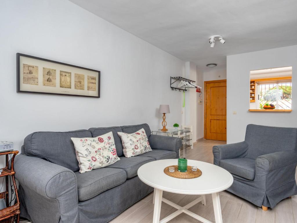 Część wypoczynkowa w obiekcie Apartment Calahonda Royale by Interhome