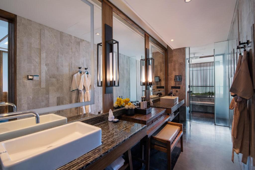 InterContinental Sanya Haitang Bay Resort by IHG - 经典海景高地板双人床
