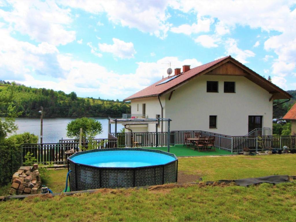 Bazén v ubytování Studio Županovice-1 by Interhome nebo v jeho okolí