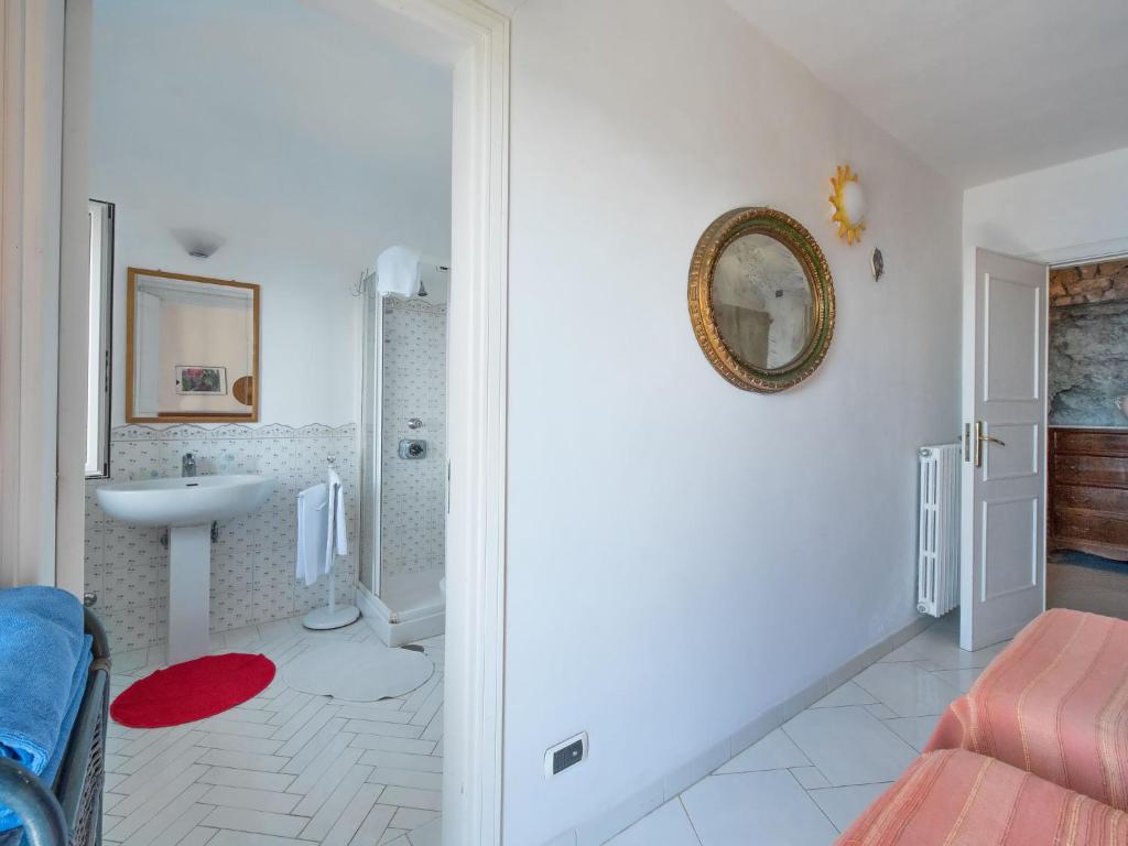 Kúpeľňa v ubytovaní Villa Il Corallo by Interhome