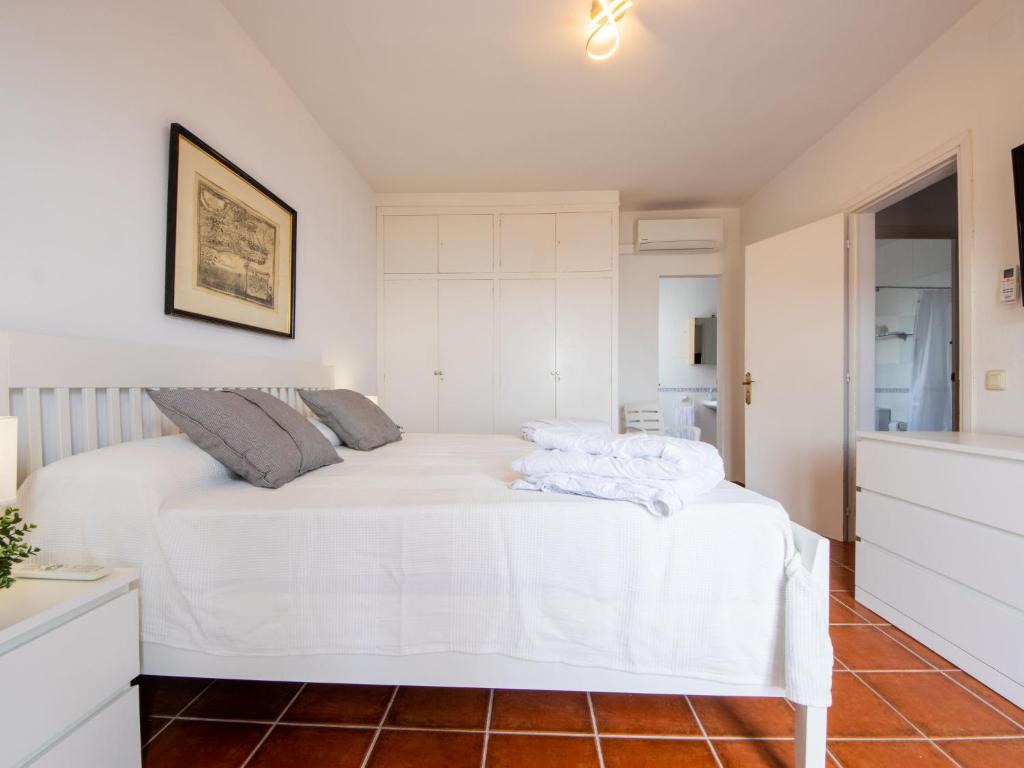Postel nebo postele na pokoji v ubytování Holiday Home Cantamar by Interhome