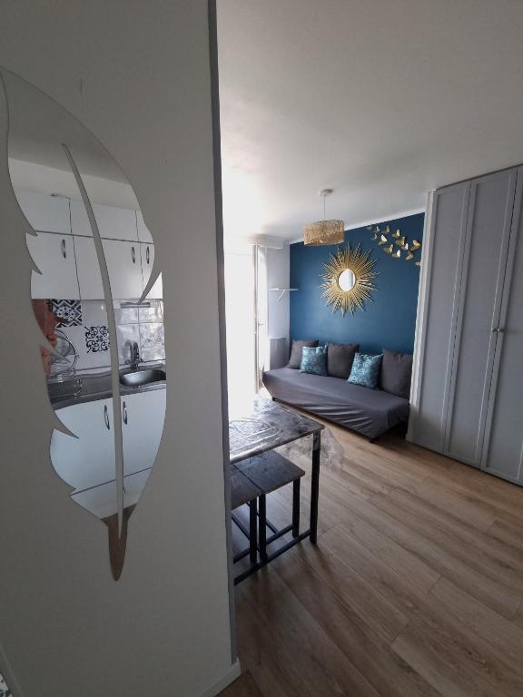 Posezení v ubytování Appart avec terrasse proche plage - classé 2 étoiles