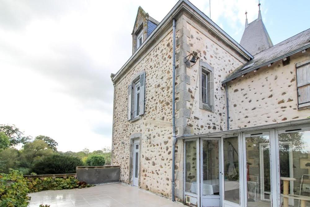 Grande maison de charme, 14 pers. 5 chambres, sauna, écrin de verdure, baby foot - Housity