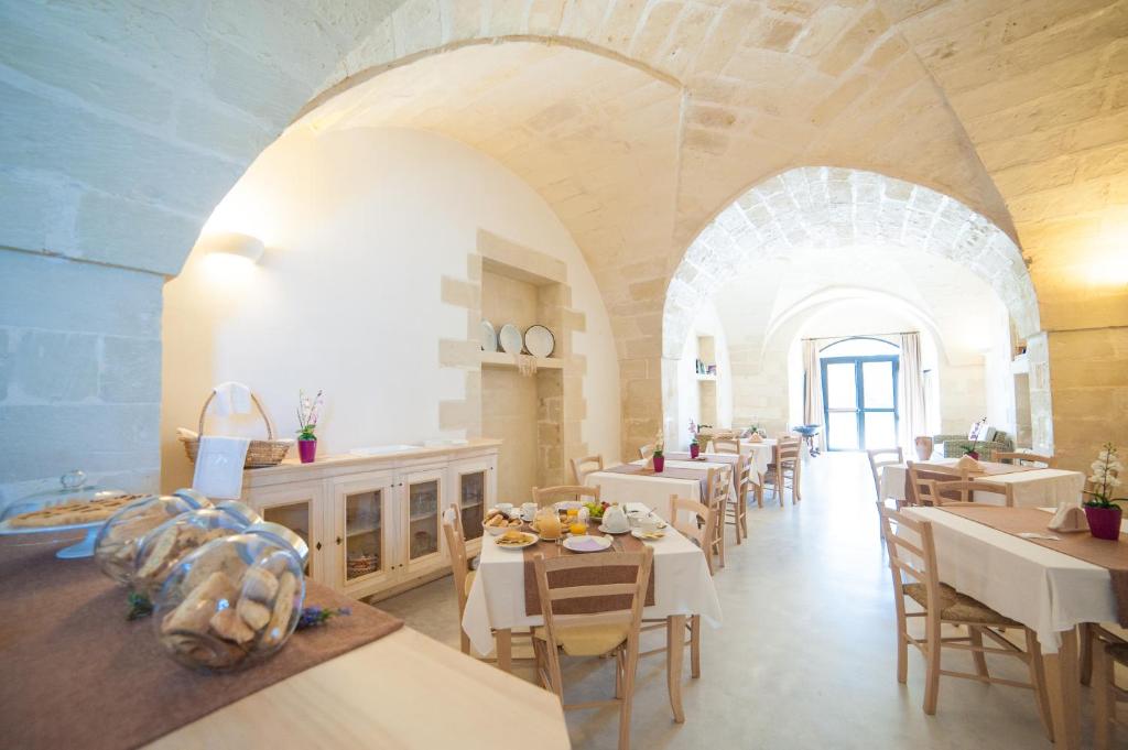 Część wypoczynkowa w obiekcie Agriturismo La Palascìa Masseria Agreste