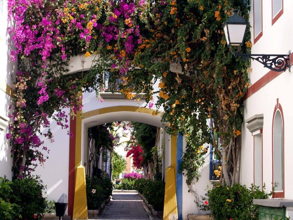 One Bedroom Apartment In Puerto Mogan, Puerto de Mogán (updated prices