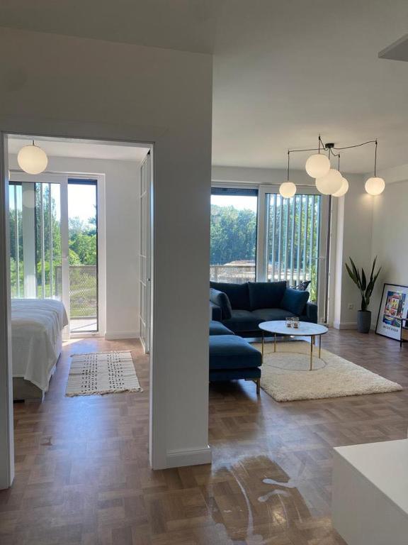Zdjęcie z galerii obiektu Kugli's Home, Boutique Apartman w mieście Mosonmagyaróvár