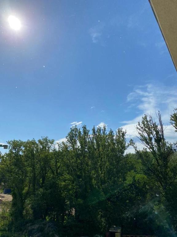 Zdjęcie z galerii obiektu Kugli's Home, Boutique Apartman w mieście Mosonmagyaróvár