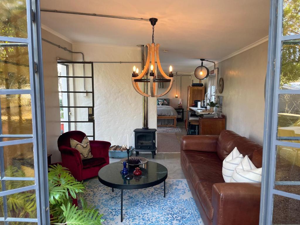 The Karoo Moon House & Cottage - Cabaña De Una Habitación