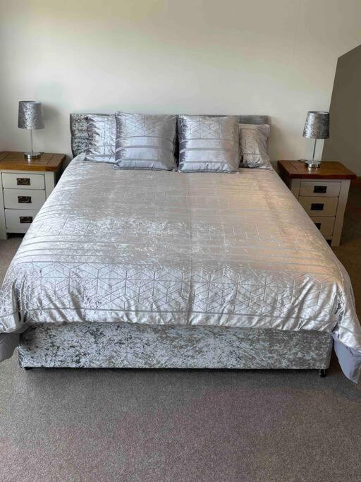 Very Large lovely double room loft apartment - Appartement Met één Slaapkamer