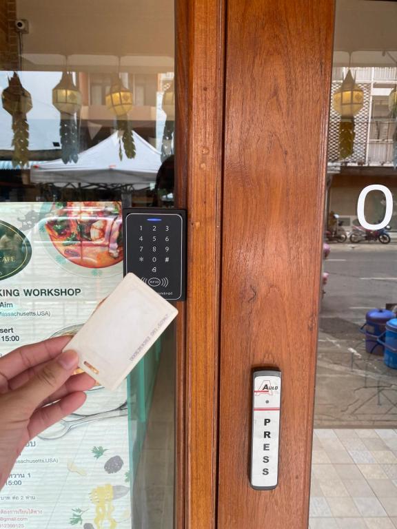 Boonnark Bed Night Bazaar no car parking - 15