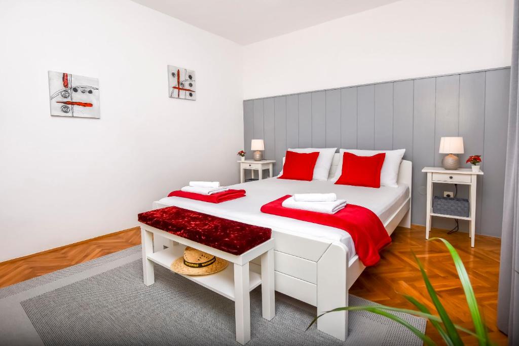 Postel nebo postele na pokoji v ubytování Apartment Bo&Dy