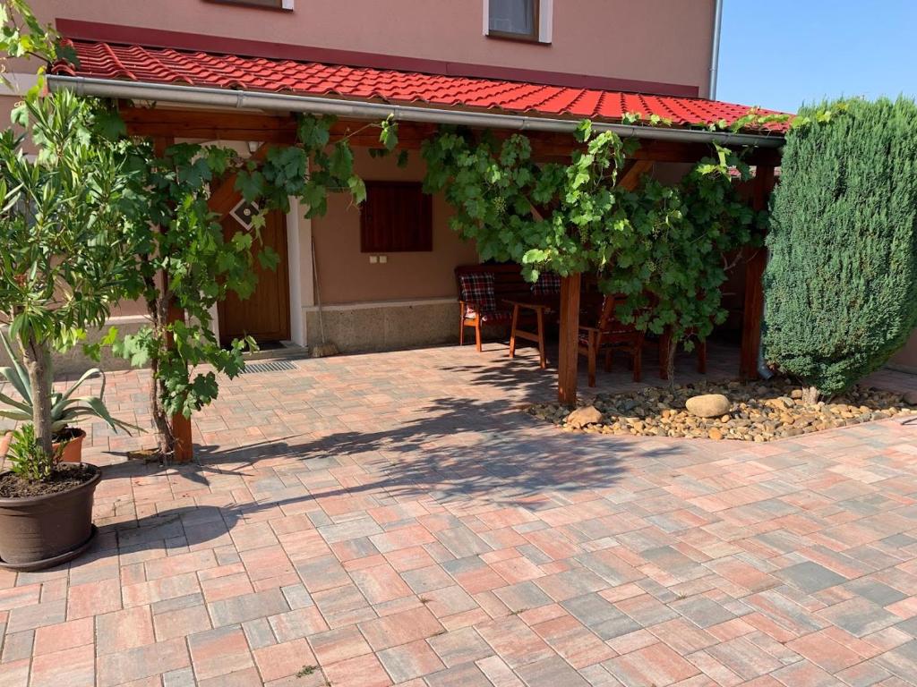 Aed väljaspool majutusasutust Ubytování Bauštel
