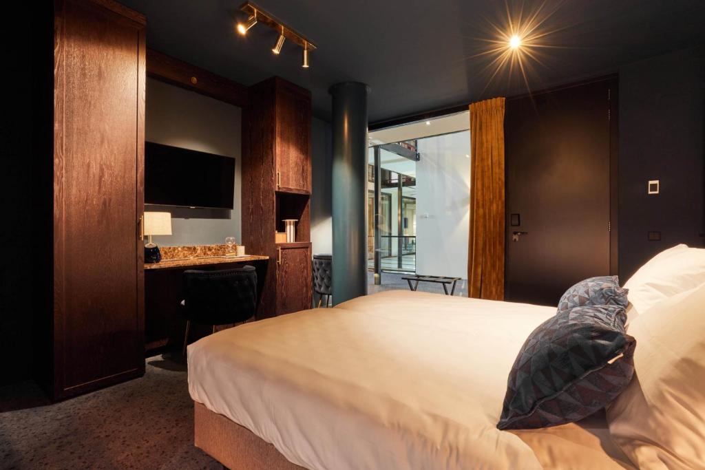 Heavens Hotel - Geschäftsraum