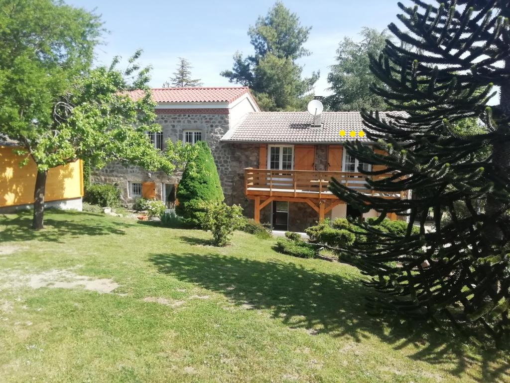 Vonkajšia záhrada v ubytovaní Chez Sophie et Gilles