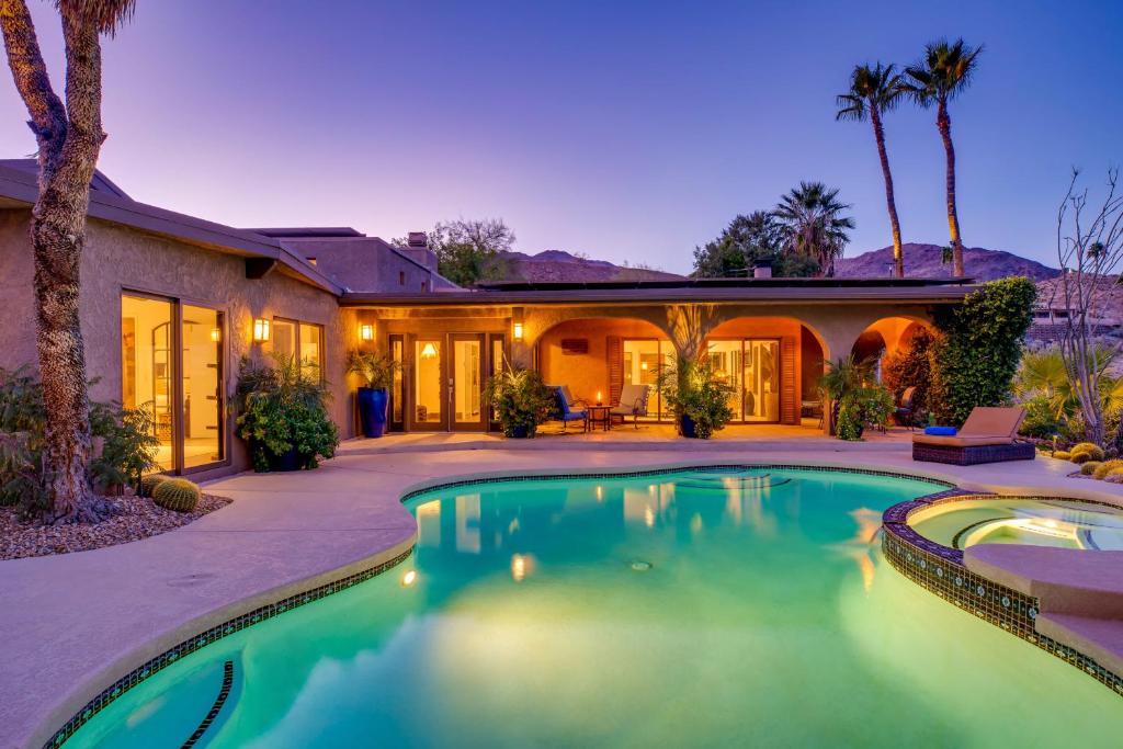 Cliff House - El Paseo Retreat with amazing views of Palm Desert city lights - Casa Per Le Vacanze Con Due Camere Da Letto