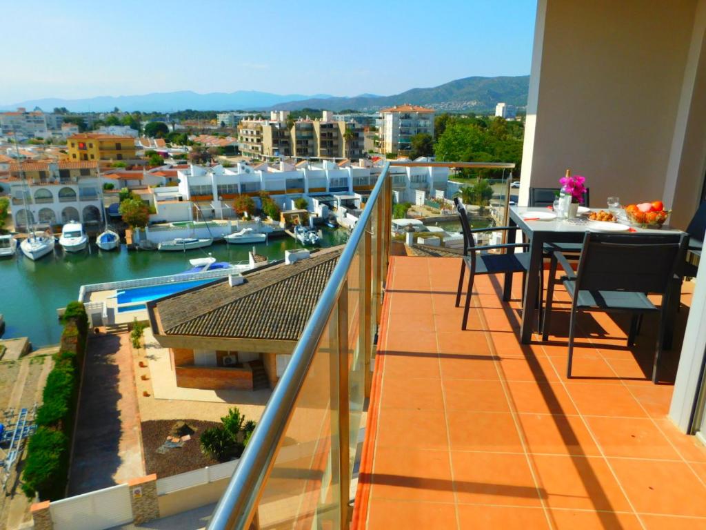 Balkón alebo terasa v ubytovaní GMID IMMO A222 Gregal Piso 2 habitaciones, parking y piscina
