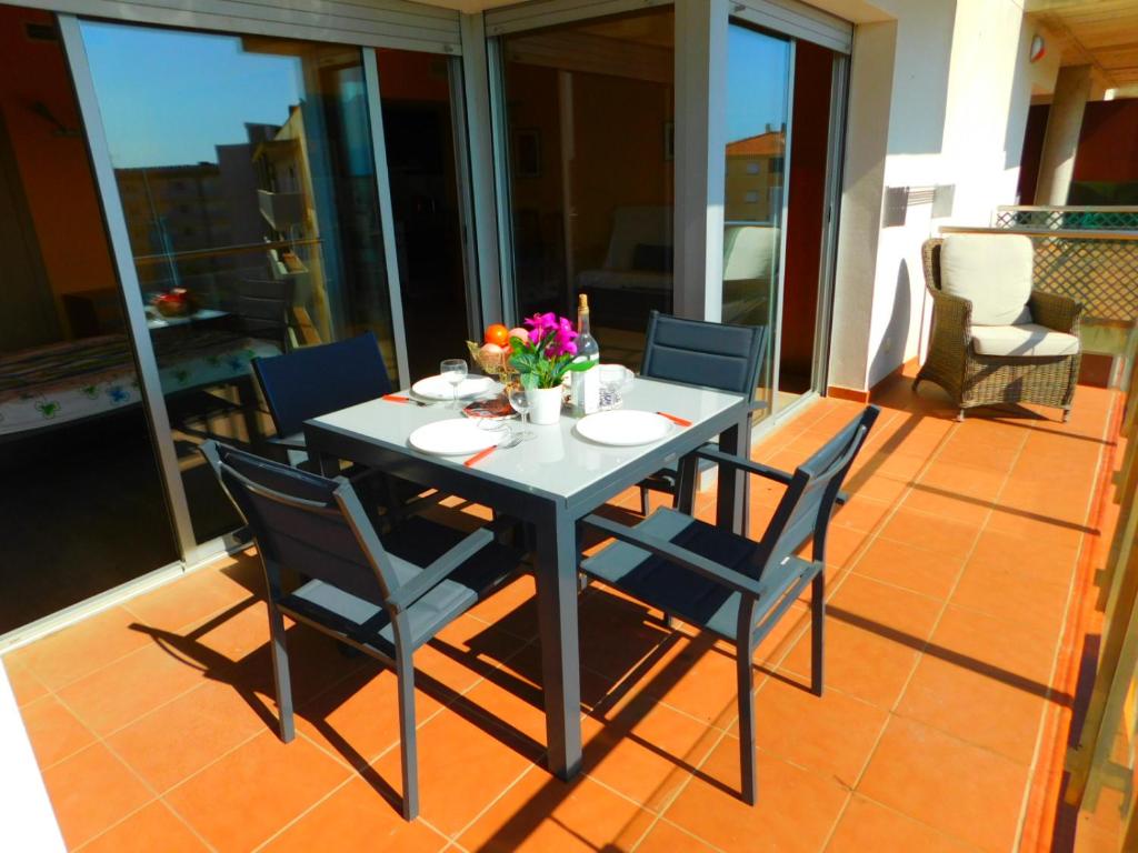 Balkón alebo terasa v ubytovaní GMID IMMO A222 Gregal Piso 2 habitaciones, parking y piscina