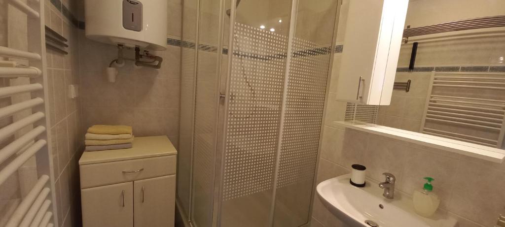 Łazienka w obiekcie Horní Mísečky Apartmán E25 u sjezdovky, max 6 osob