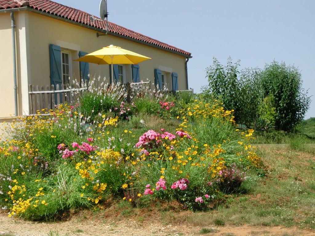 Zahrada ubytování Chambres d'hôte La Pradelle