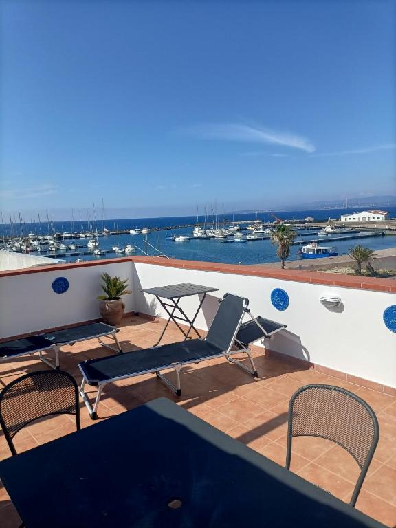 Perla del mare a Calasetta - Affascinante Casa con Terrazza