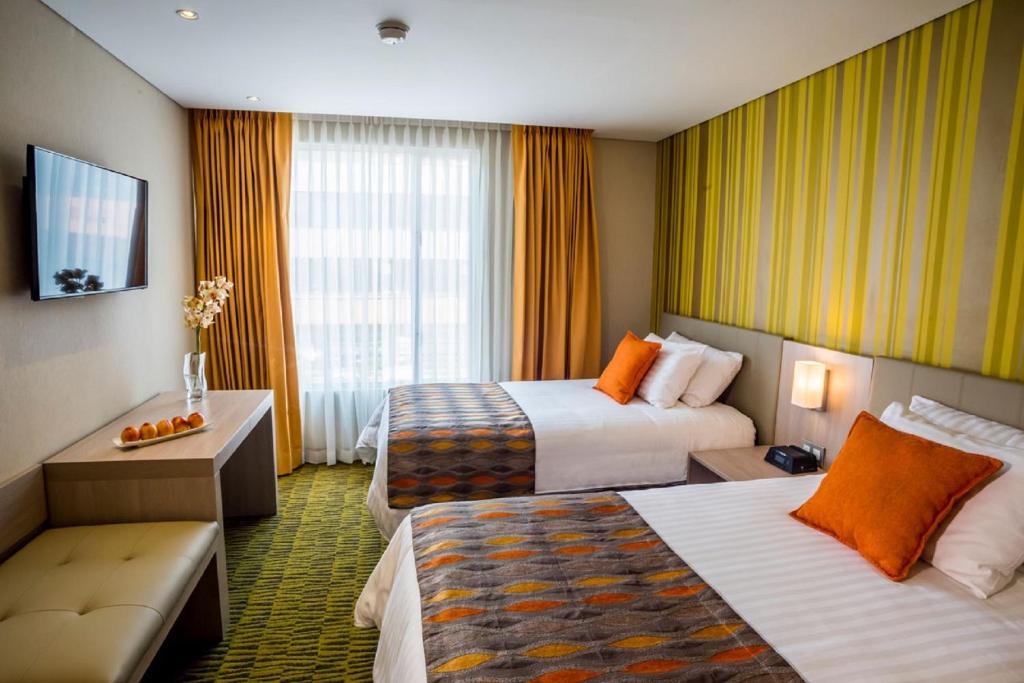 Apartamentos Plaza Suites - 