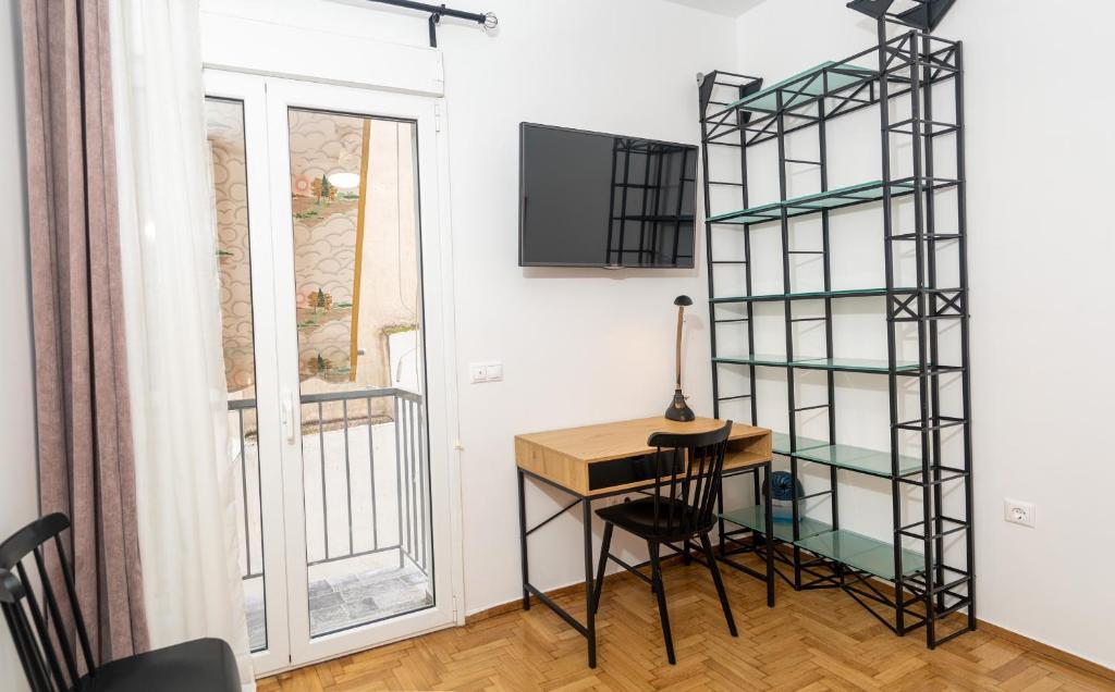 TV a/nebo společenská místnost v ubytování Modern studio Chiou