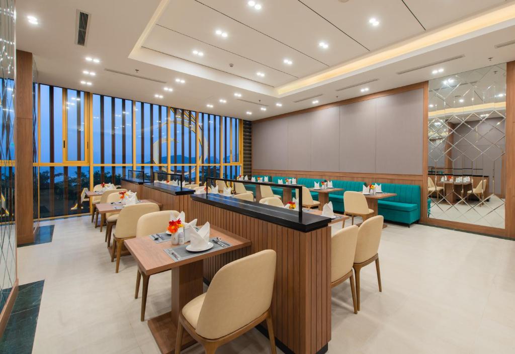 Restaurace v ubytování Grand Gosia Hotel