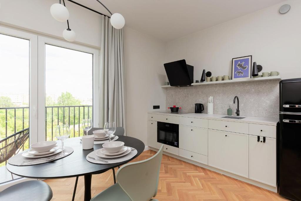 Kuchyňa alebo kuchynka v ubytovaní Warszawa Bohema Szwedzka Apartment by Noclegi Renters