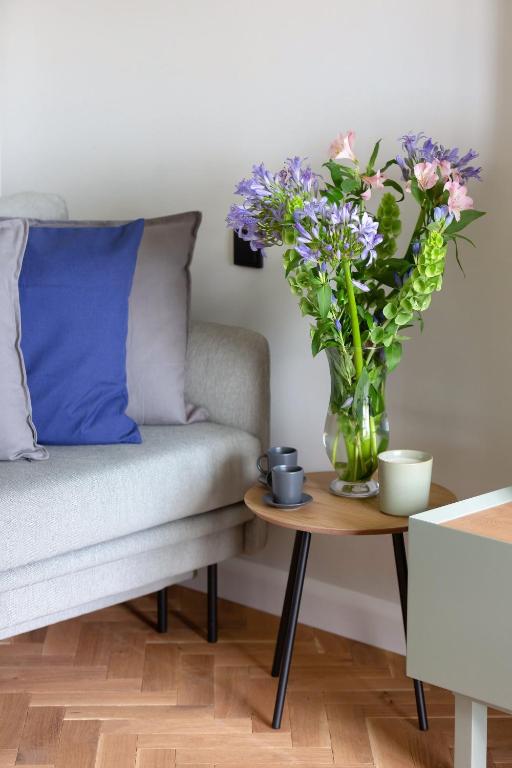 Posedenie v ubytovaní Warszawa Bohema Szwedzka Apartment by Noclegi Renters