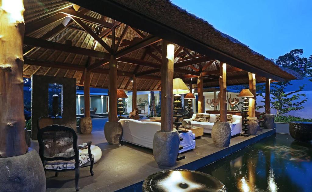 Posezení v ubytování The Purist Villas & Spa Ubud