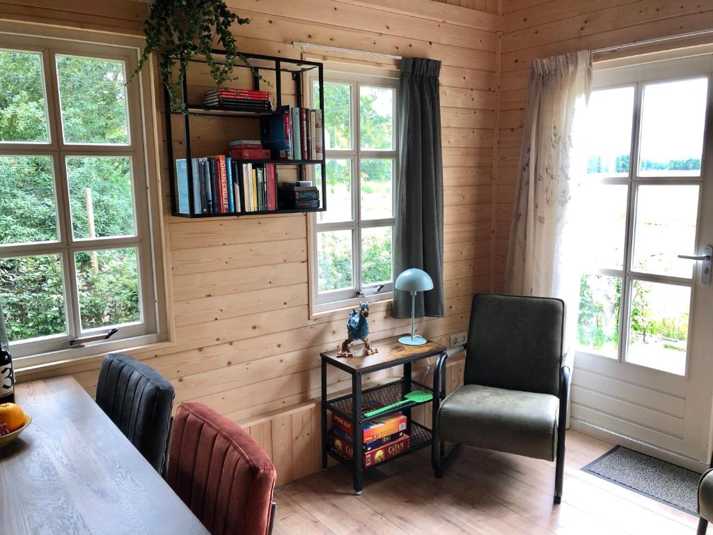 Posezení v ubytování Singelstate het Tuinhuis