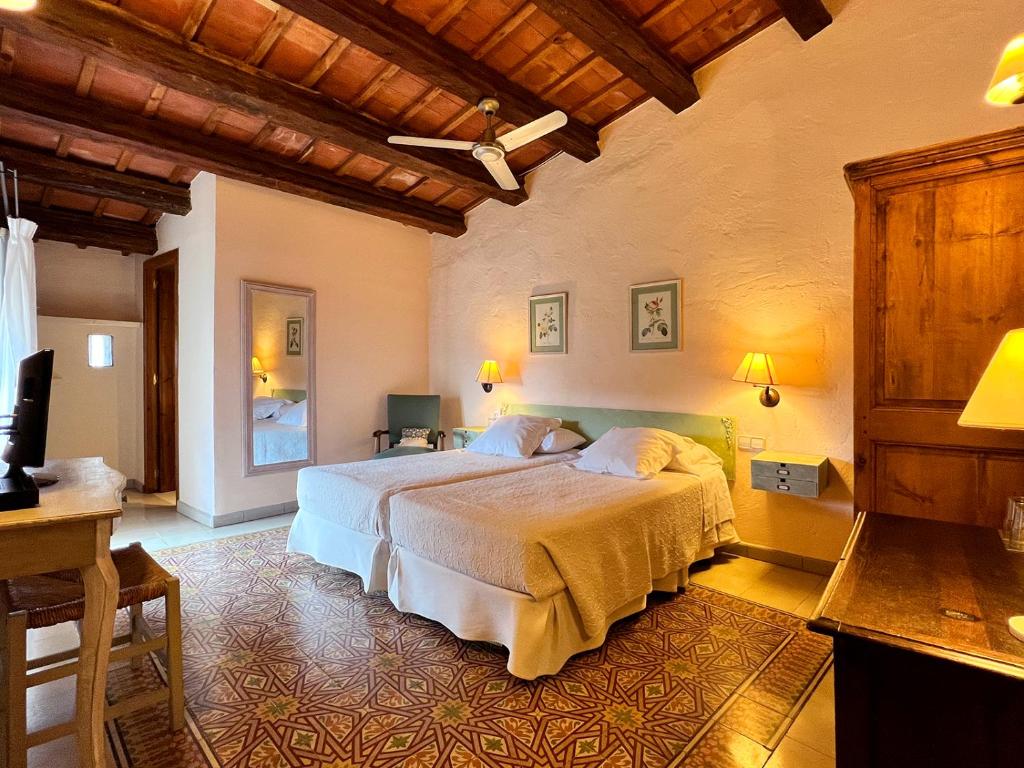 Postel nebo postele na pokoji v ubytování Can Bayre-Casa Rural