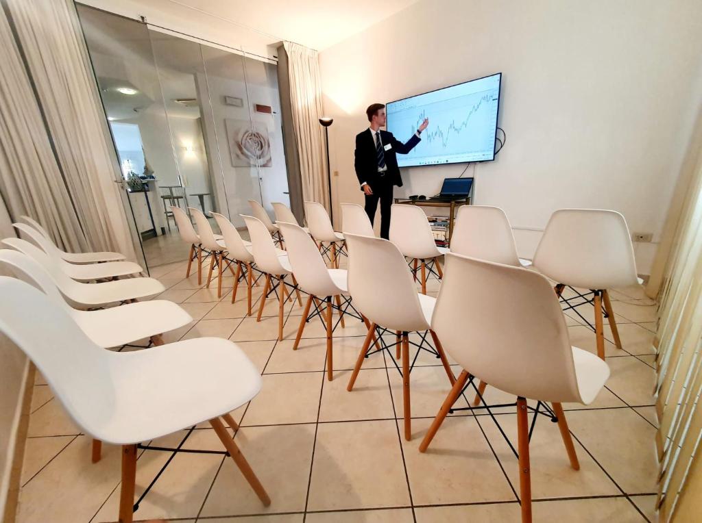 TV a/nebo společenská místnost v ubytování Hotel La Pace