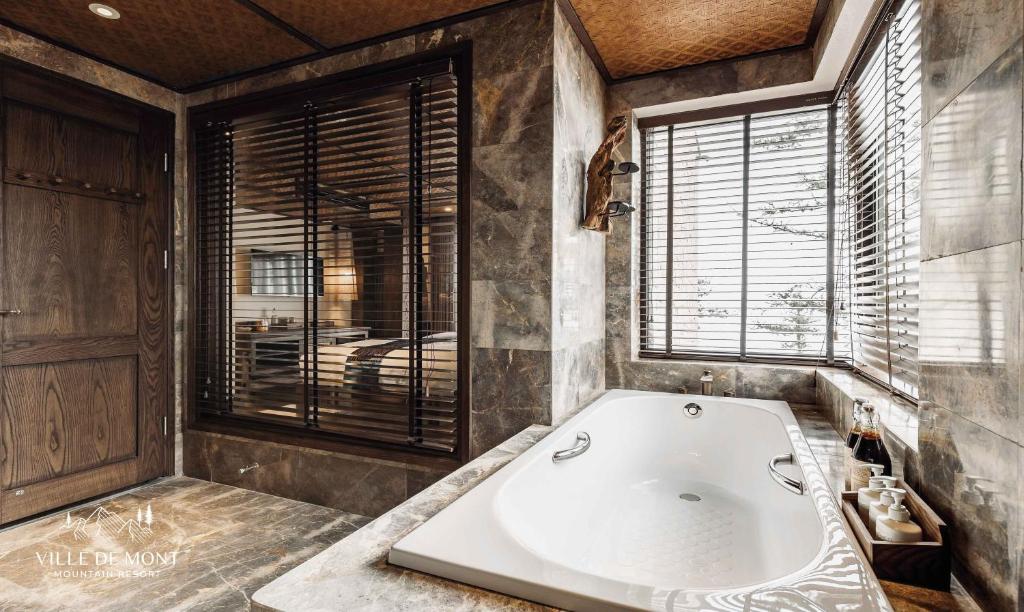 Ville De Mont Mountain Resort - 12