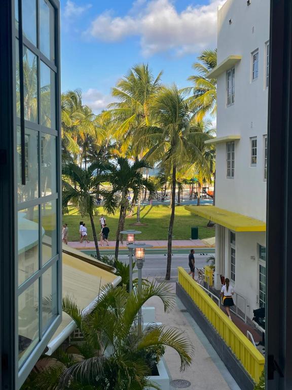 Beachfront Apt in Carlyle Hotel on Ocean Drive - Apartamento De Una Habitación