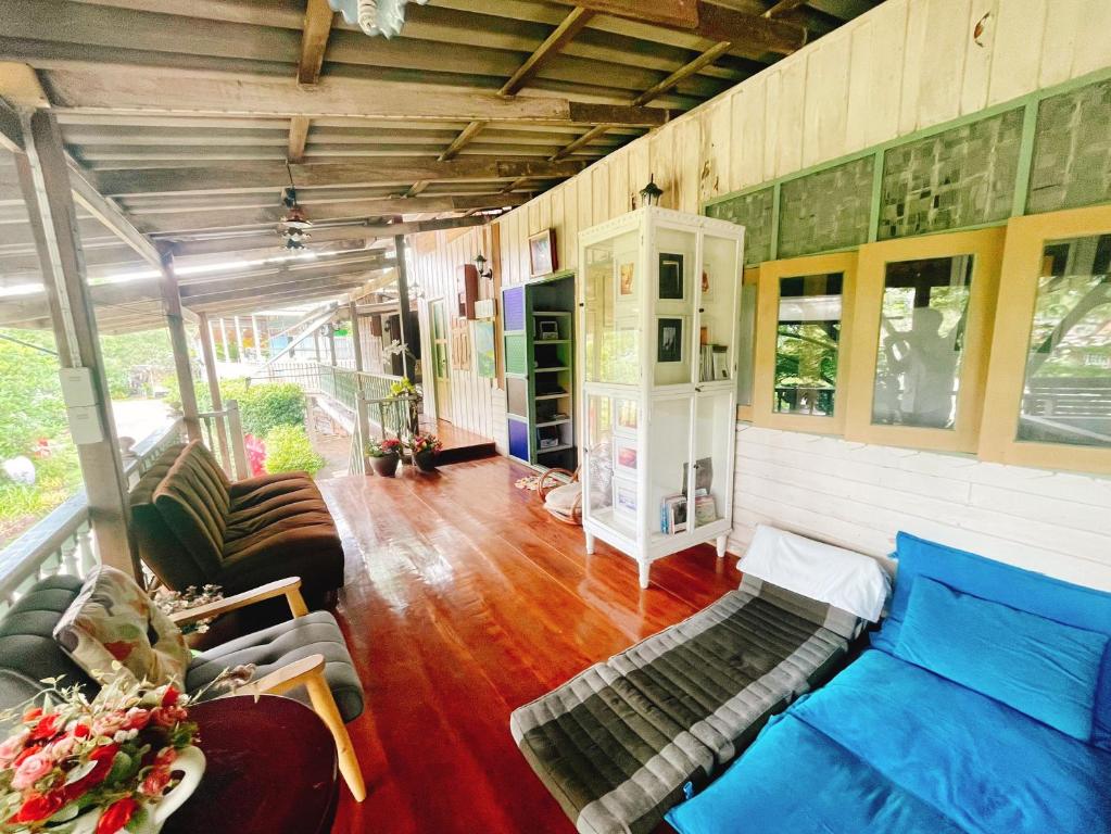 นิทานคำกลอน 2 Nithankumkon 2 - Camera Familiare Con Balcone