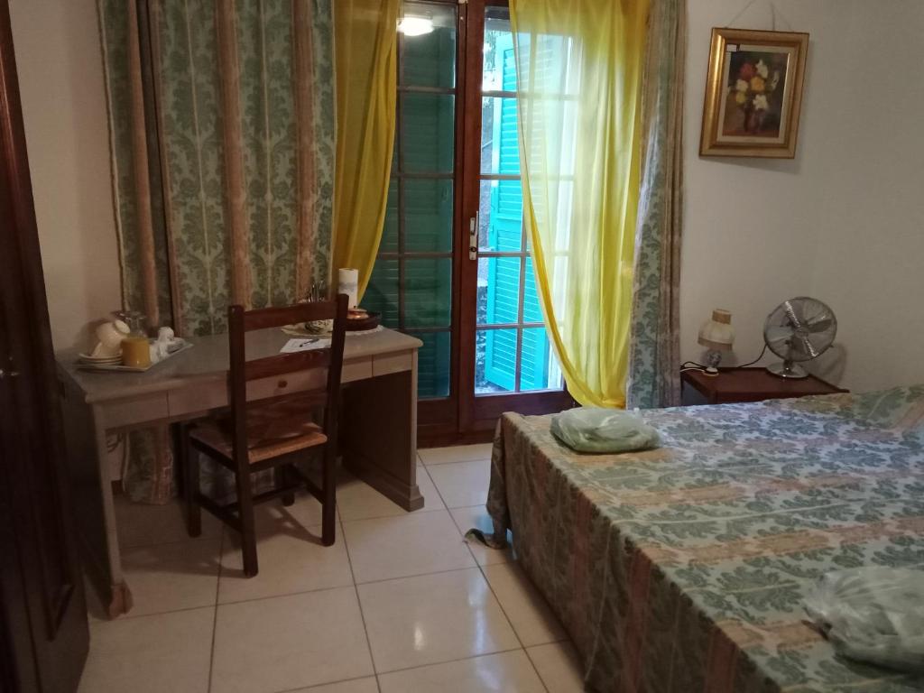 Postel nebo postele na pokoji v ubytování Petit St George 100mt du lac a Montreux