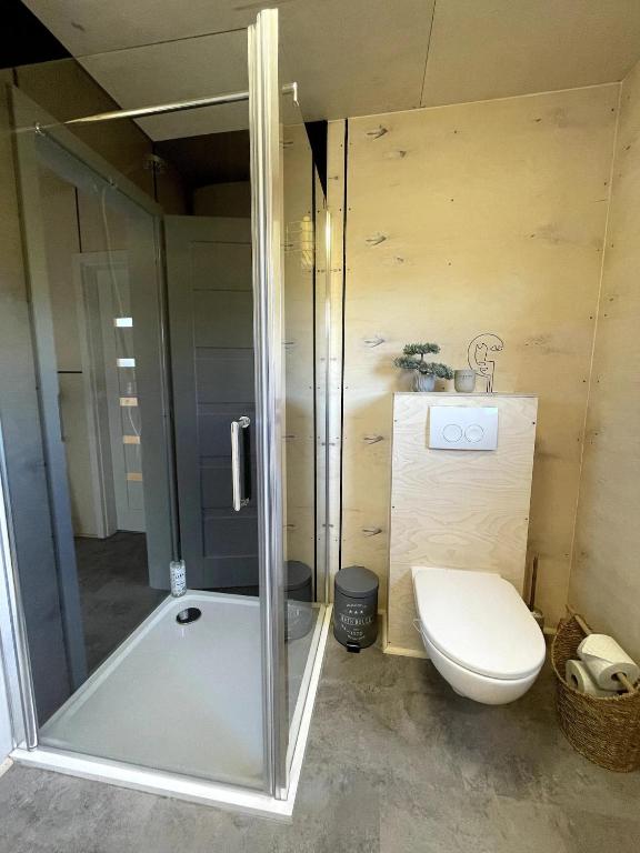 Kúpeľňa v ubytovaní Moderné ubytovanie so saunou na liptovskom vidieku